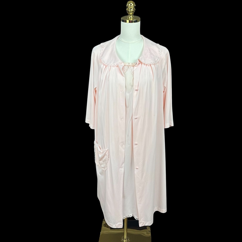 Vintage Pink Nightgown Robe Set Lace Trim Peter Pan Collar Floral Embroidery